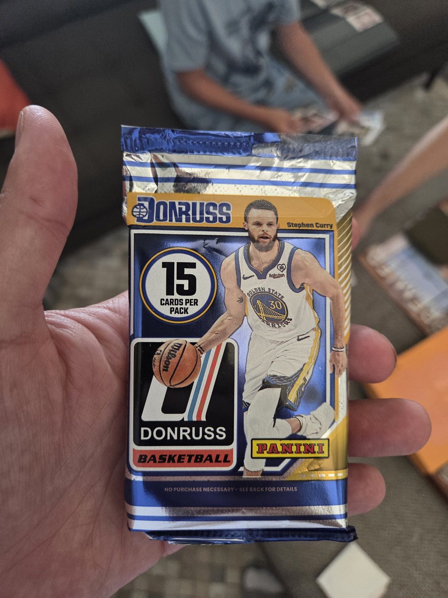 ro_vargas's tweet photo. @Target you're selling a product that deceives us as a customers, in the packs advertise 15 cards per pack and there's only 14 https://t.co/qOIDfqQV3C