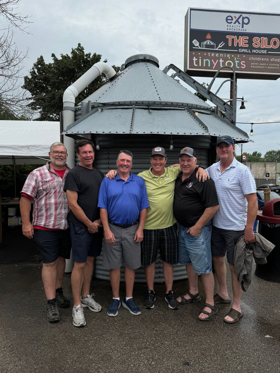 Good group of guys 40 yrs after starting university of Guelph together