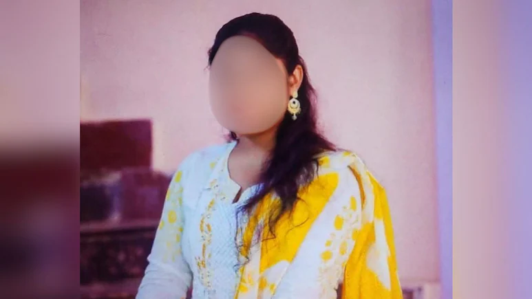 ndtv's tweet photo. Odisha Nurse, About To Go Home For Raksha Bandhan, Found Dead In Hospital https://t.co/qH7hJslBDx https://t.co/VZ8H2HLO8f