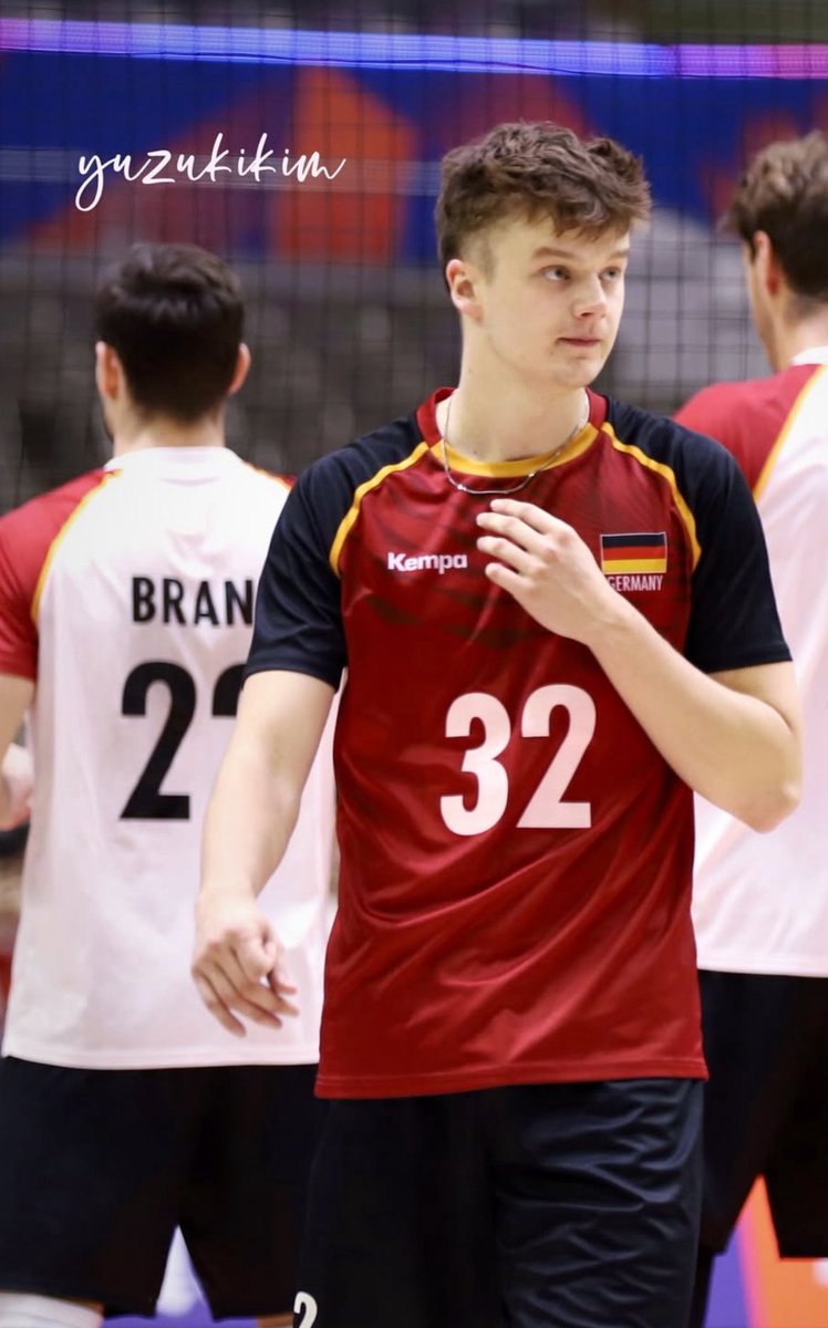 zerlulo's tweet image. Lets update the obsessions: in this case I fell into my NT and the germans 🇩🇪♥️