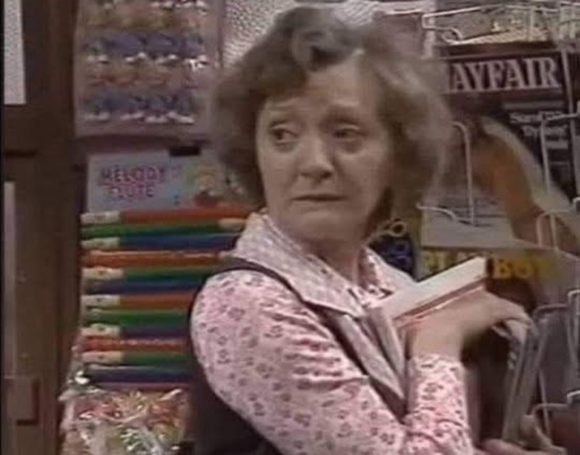 RAFpolicedog's tweet image. Mavis restocking the Jazz Mags on the shelf in t’kabin

#Corrie
#Wetherfield
#Mavis
#DirtyFredElliott
#FilthyNorris
#DirtyRoy