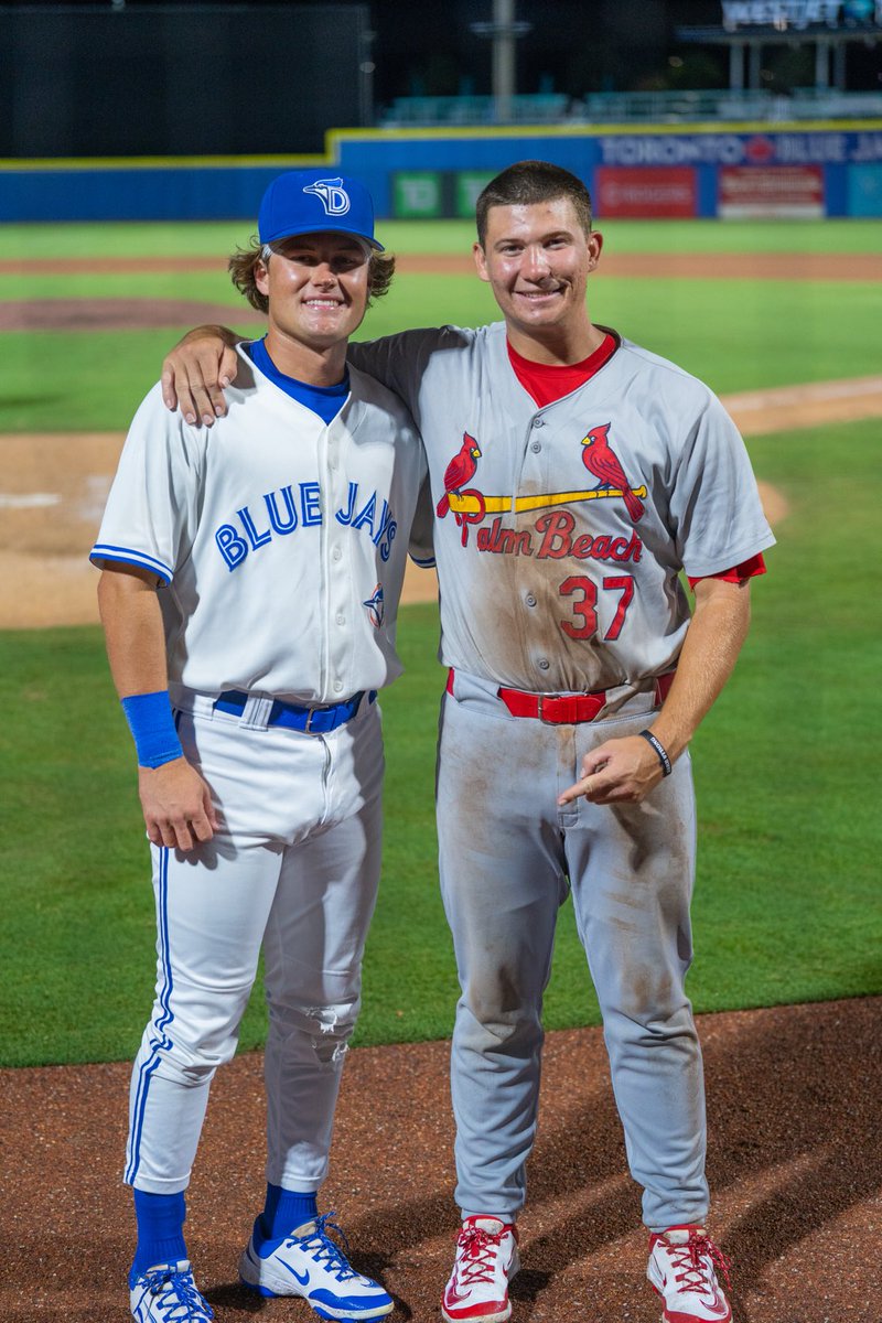 A couple ⁦<a href="/USDbaseball/">San Diego Baseball</a>⁩ studs living their best life. #ToreroFamily