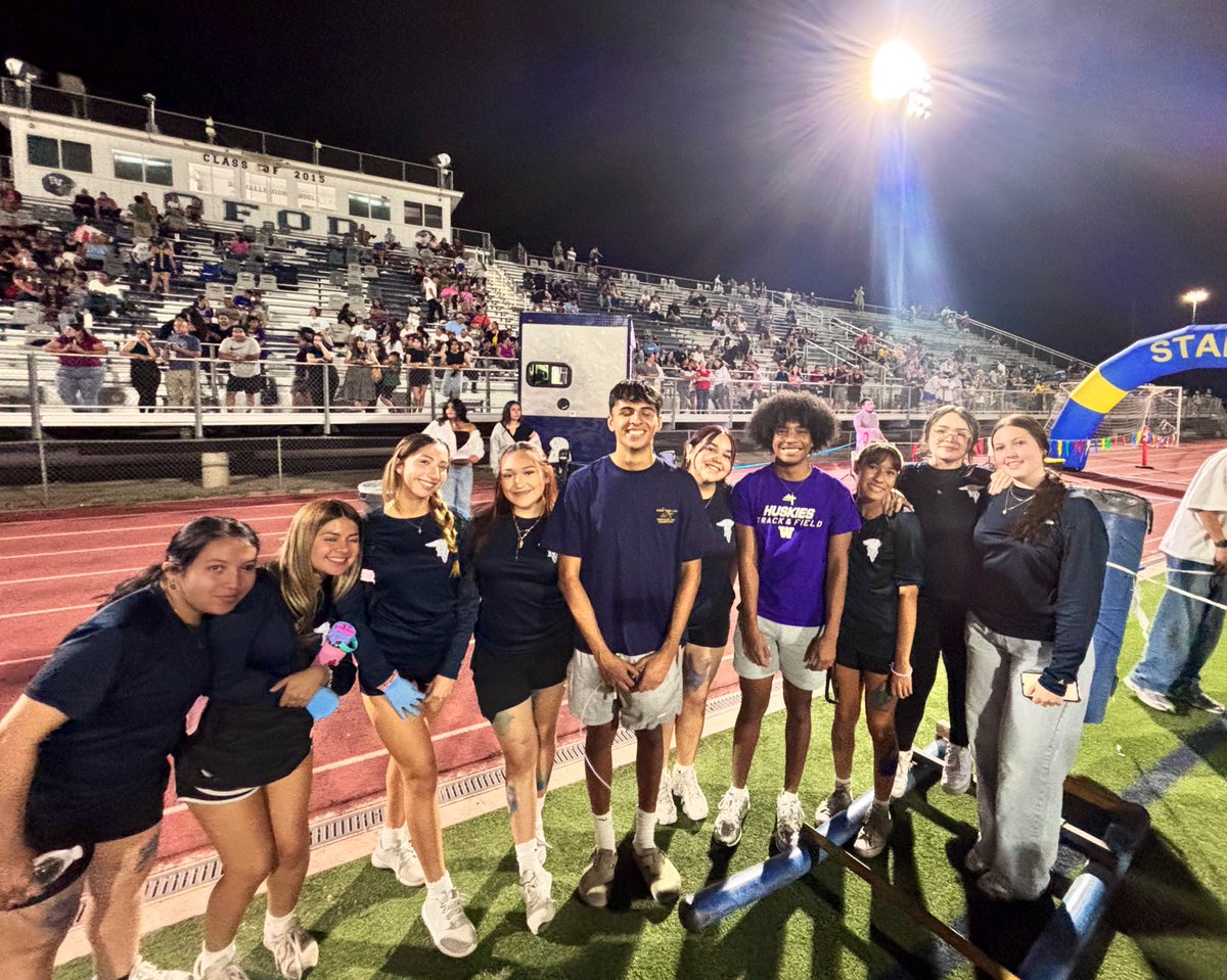 VHairston_DVHS's tweet image. No sun, just speed. 🌙 Midnight Madness was the perfect XC season opener—big thanks to @dvtrack, @dvtrainers, &amp;amp; all of the @DVHSYISD student volunteers from various programs. @YISDAthletics1 
#OFOD #NeverSettleAlwaysConquer 
💙🩶
