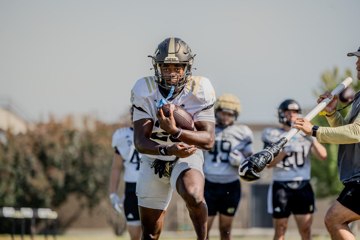 Day 6. 

Still Campin. Still Workin. 🏕️📈 

#StingersUp #W.I.N 🐝🧱
