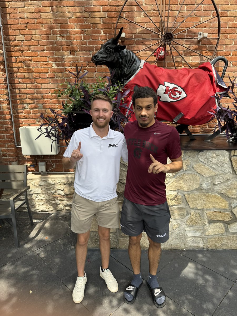 Will Scott (@willscott44) on Twitter photo Great seeing my guy <a href="/bayless_braxton/">SippyRaxx๐ง</a> while in KC! Big things ahead for him at Little Rock.
<a href="/APSportsAgency/">A&P Sports Agency</a> x <a href="/LittleRockMBB/">Little Rock Basketball</a> Great seeing my guy <a href="/bayless_braxton/">SippyRaxx๐ง</a> while in KC! Big things ahead for him at Little Rock.
<a href="/APSportsAgency/">A&P Sports Agency</a> x <a href="/LittleRockMBB/">Little Rock Basketball</a>
