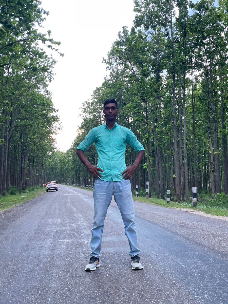 गलत नभयर पनि गलत हुन सजिलो लाग्यो मलाइ,
 किनकि सहि भयर पनि त आफुलाइ सहि साबित गर्न सकिन मैले😔