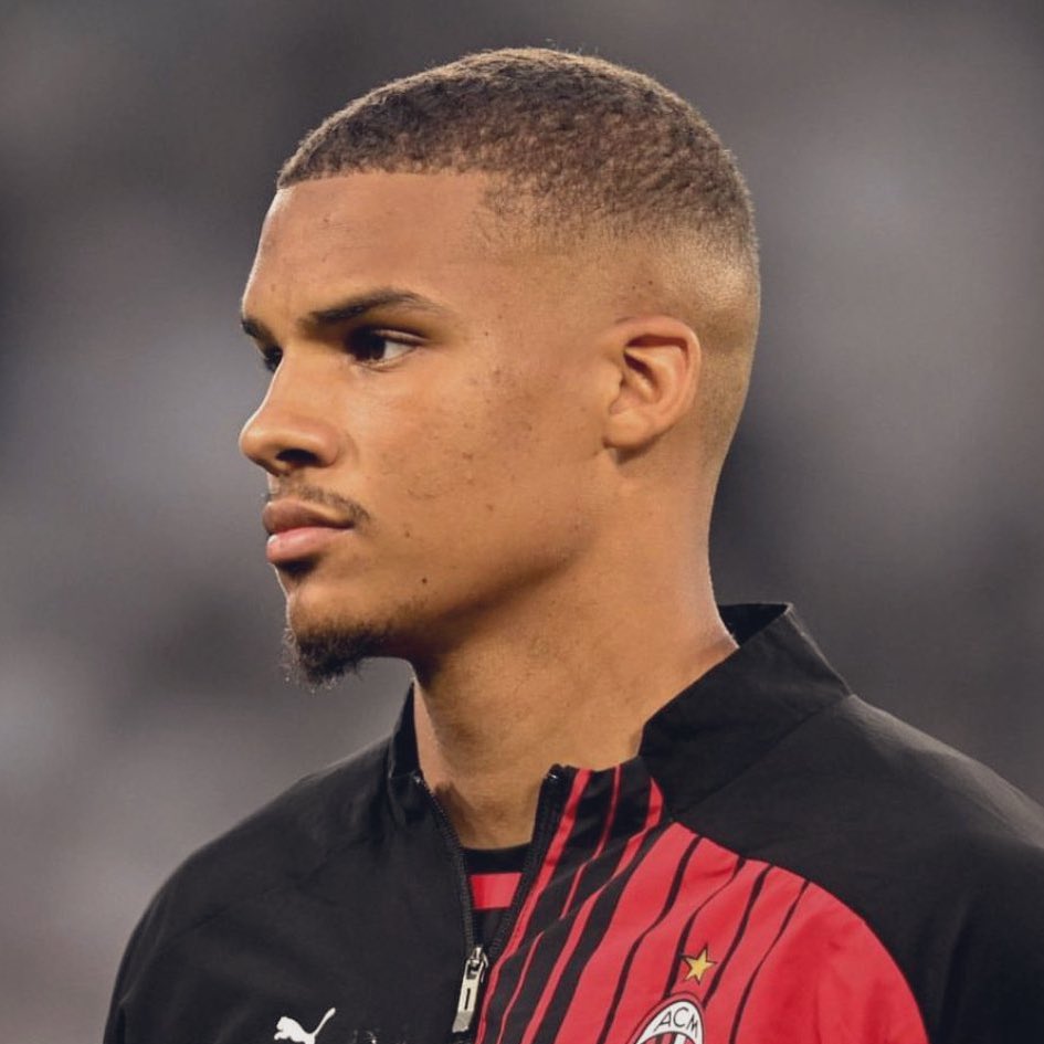 ⚪️⚫️✈️ Newcastle have their new centre back… and can reveal this is the plan for Malick Thiaw.

◉ Travel to London now with Milan squad.
◉ Back to Milano on Sunday morning.
◉ Travel to North East on Sunday evening.
◉ Medical and contract signing on Monday.

Confirmed. #NUFC