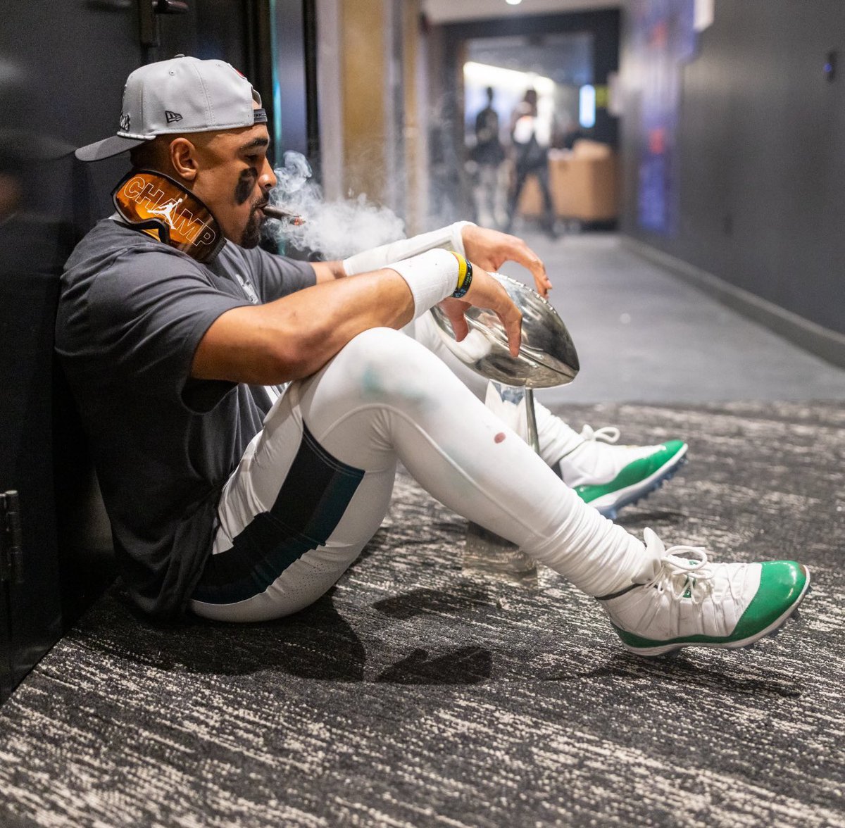 Nobody has more aura than Jalen Hurts.

#FlyEaglesFly #Eagles