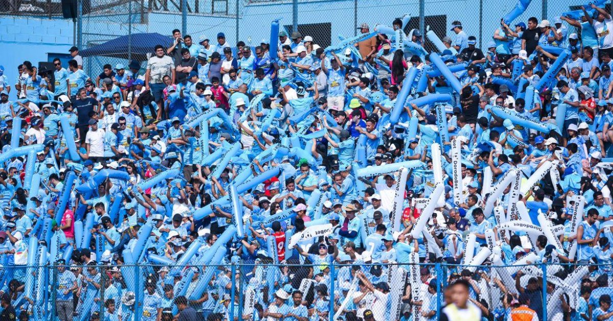 Sporting Cristal publica su nueva política de redes sociales. 

👉 El hincha tiene prohibido lo siguiente: 

📍Incitación a la violencia o agresión contra personas.
📍Publicaciones que constituyan delitos o actos ilegales de manera manifiesta.
📍Uso y difusión no autorizada de