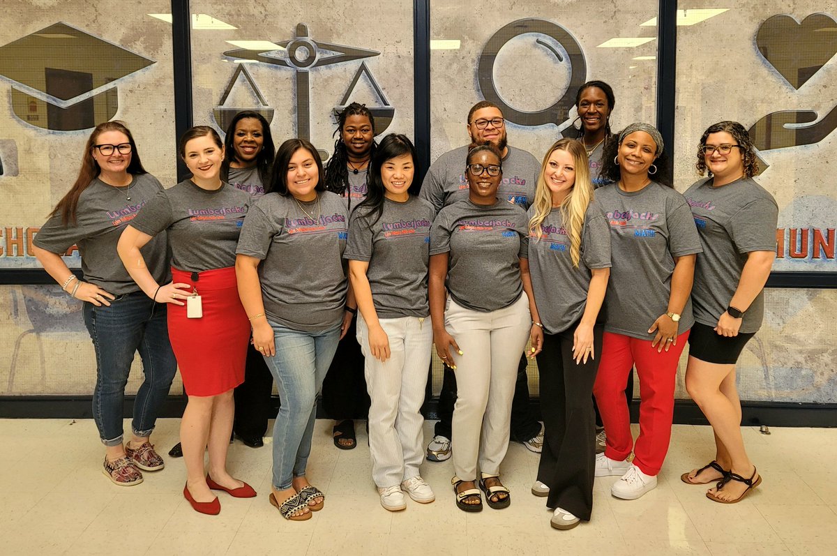 theawesomemrsswallow tweet media