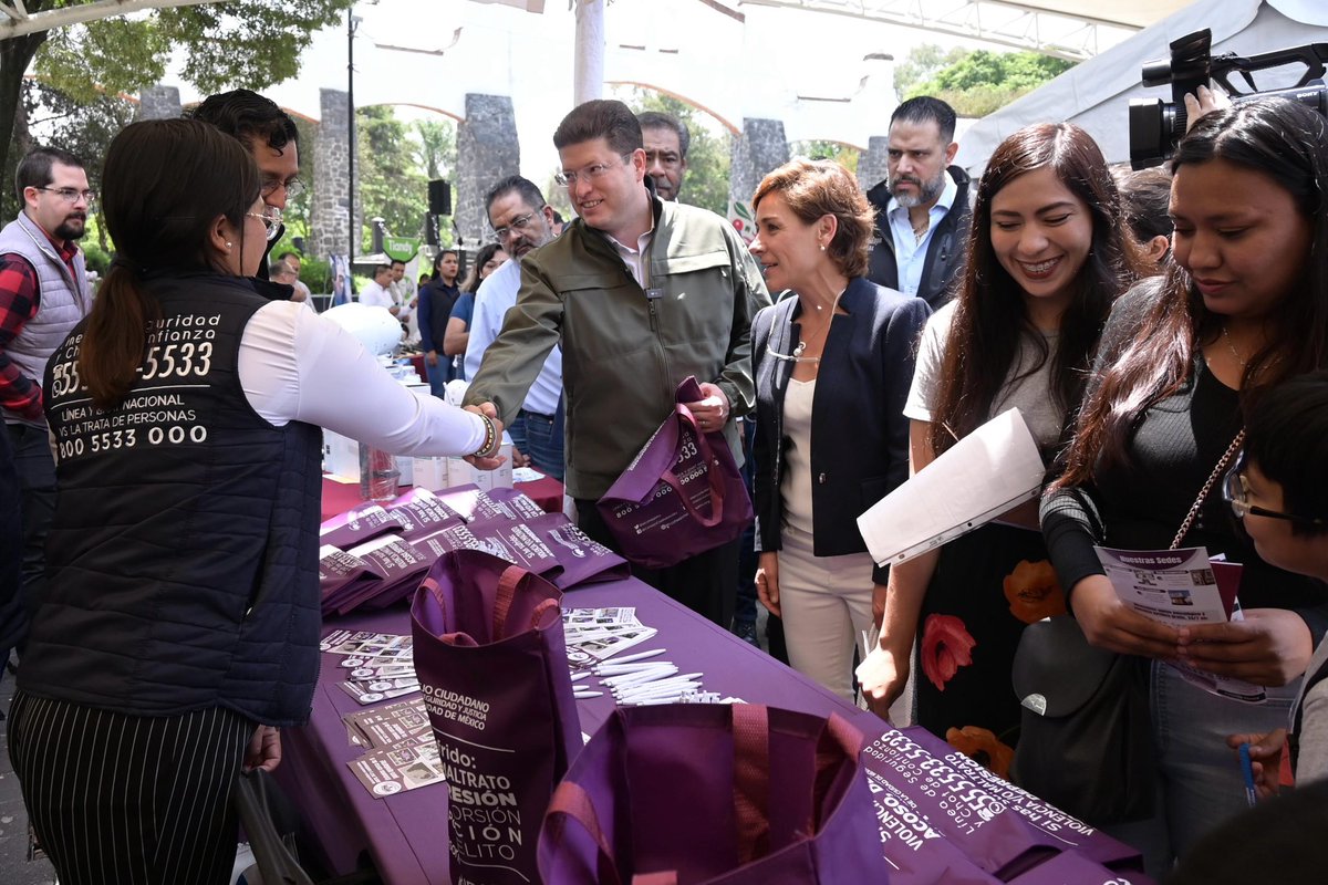 El día de hoy, como parte de la Estrategia Contra el Robo de Vehículos y Autopartes implementada por la Jefa de Gobierno <a href="/ClaraBrugadaM/">Clara Brugada Molina</a>, inauguramos la Feria Comercial por tu Seguridad en la alcaldía <a href="/Alcaldia_Coy/">Alcaldía de Coyoacán</a>.

Este esfuerzo tiene como objetivo cuidar el patrimonio y la