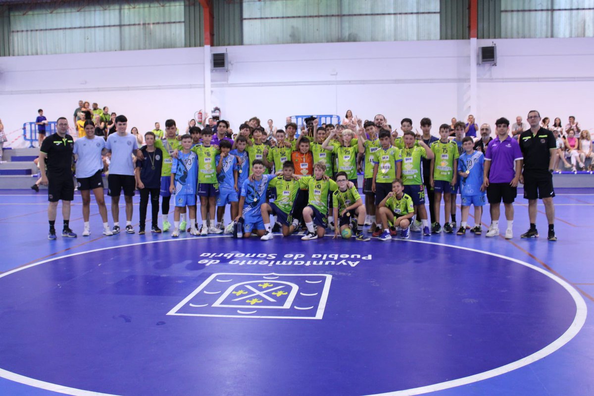 🏆 IV Torneo de Balonmano Puebla de Sanabria 

¡¡Cerramos una jornada de muchas emociones!!

🤾🏻‍♂️ Categorías Infantil y Cadete | BM Zamora 38 -35  Balonmán Miño

🤾🏻‍♂️ BM Caja Rural de Zamora 34-20 Balonmán Culleredo