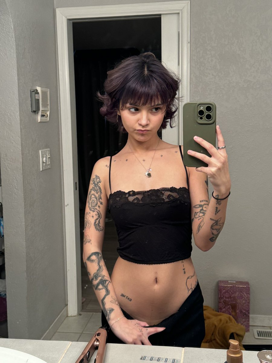 Say hi if ur ready to risk it all for me 😳