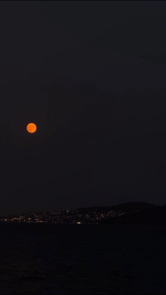 📸| 🌕 #BurcuÖzberk 
@/burcuozberk • IG Story