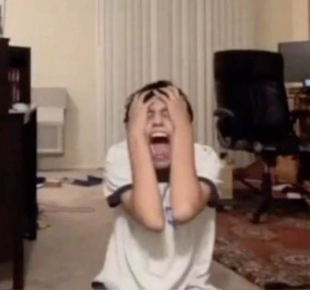 아니 썅 오빠들 외 아육대 나가요.
진짜 이거 아니잖아요.
걍 한국활동 ㄴ
ㄹ리면 되잖아요.
아육대는 누굴 위한 건데 외 계속.
그런 마이너스케줄만.
썅.