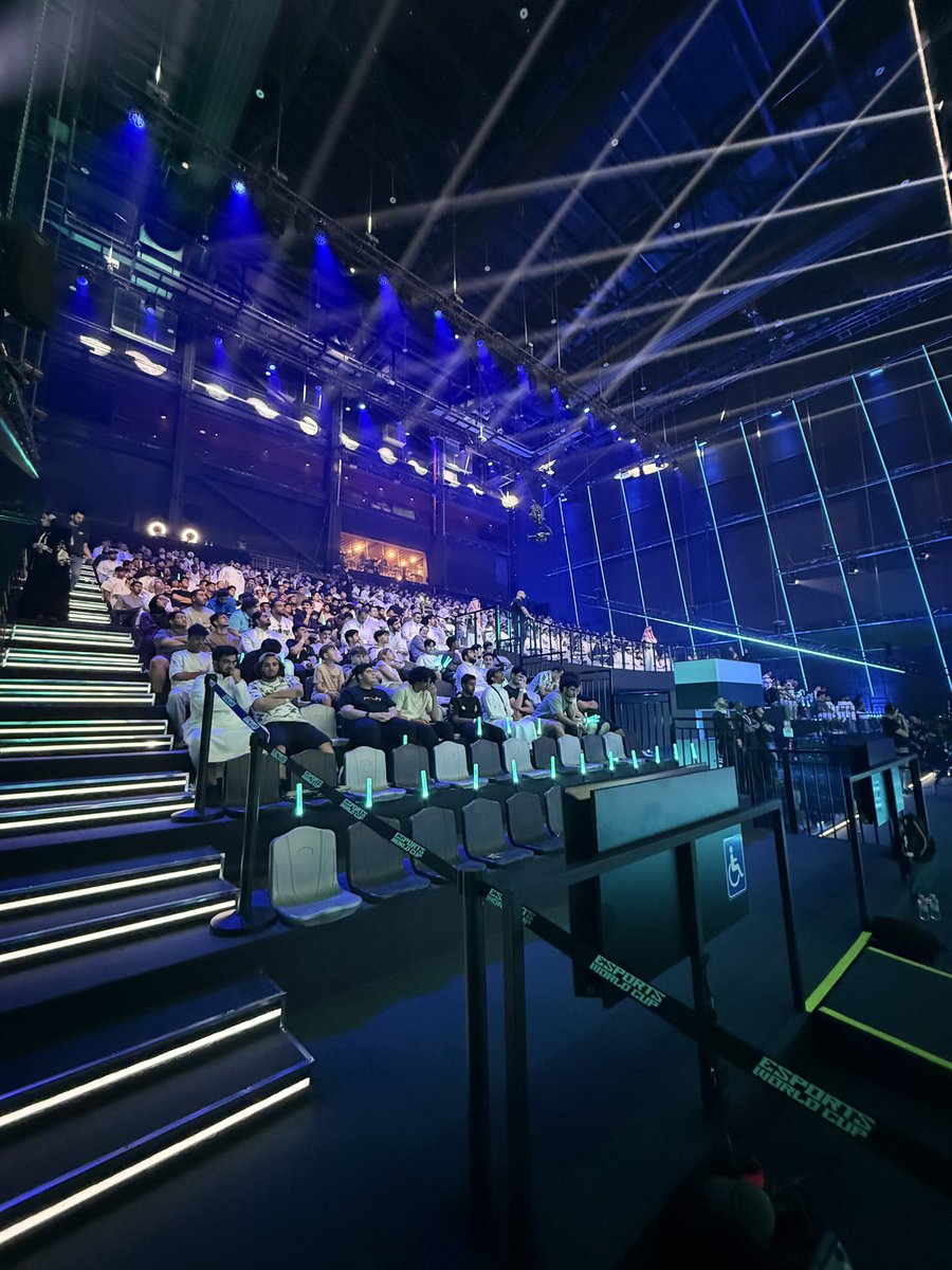 الحمدلله انتهت بطولة رينبو وكنت جزء منها كتالنت لليومين الاولى سعيد وممتن للفرصة هذي 

مبرووك لفريق سيكرت ❤️❤️

Thats it EWC R6S is completed I am very glad that I was part for the first two days.

Congrats to Team secret🙏❤️❤️