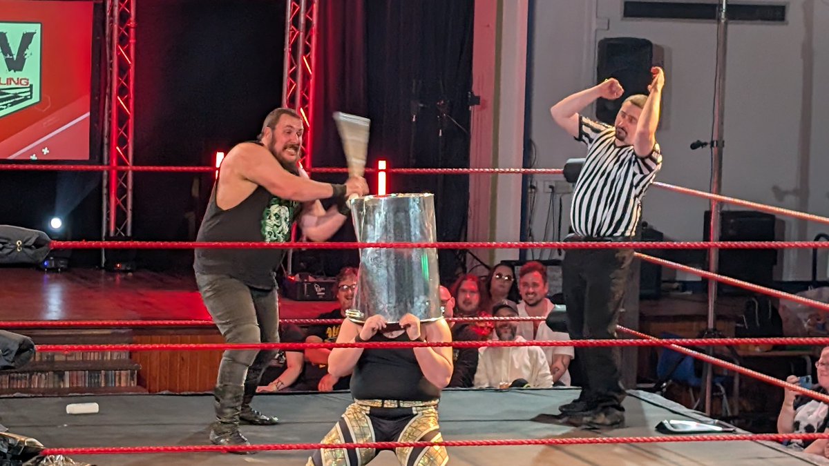 RichYAWC's tweet photo. Just another typical Saturday at @TrueGritWrestle Nope, nothing out of line here... https://t.co/GichZO022C