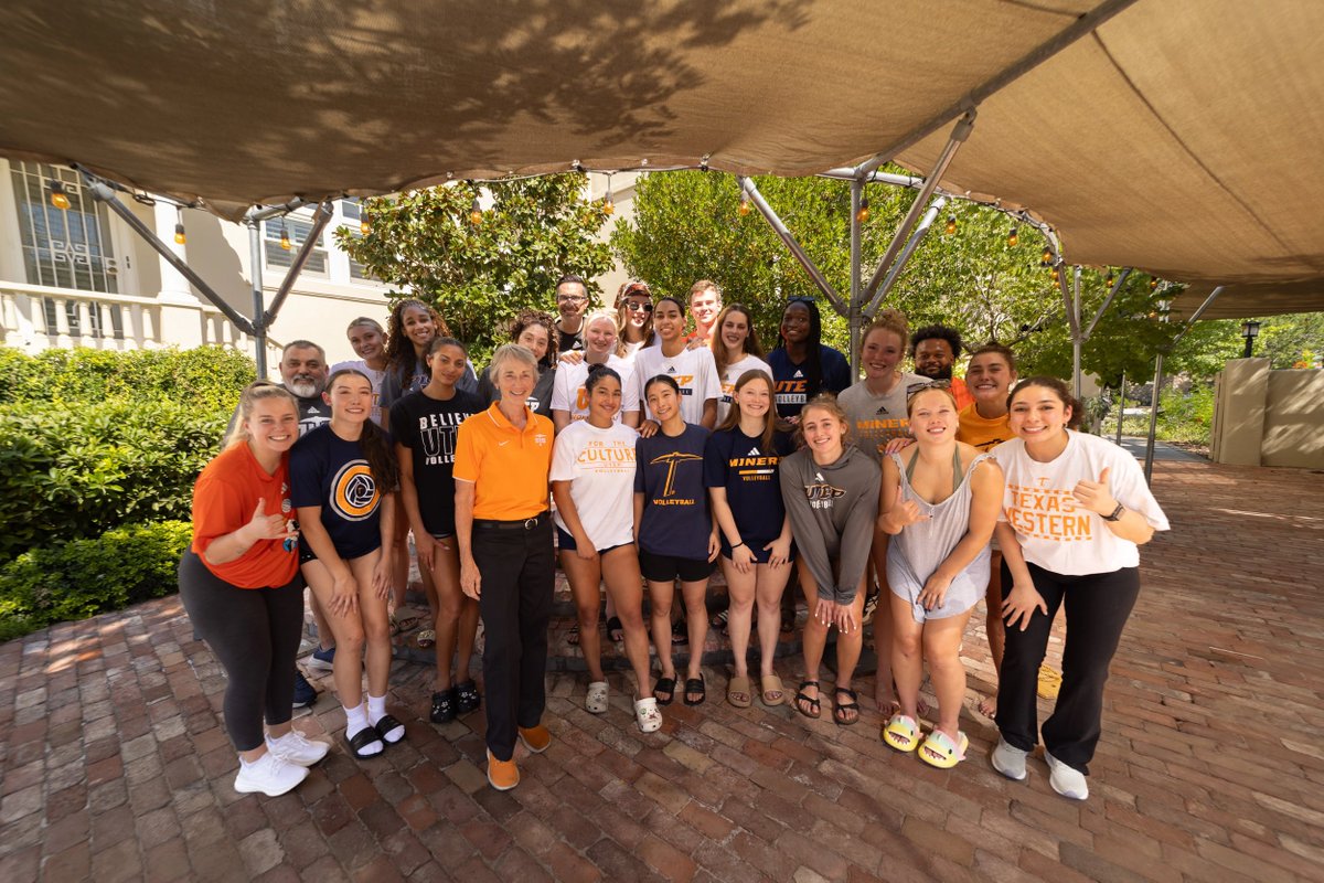 Thanks to <a href="/UTEPVB/">UTEP Volleyball</a> for coming out to the Hoover House pool! 
<a href="/UTEPAthletics/">UTEP Miners</a>