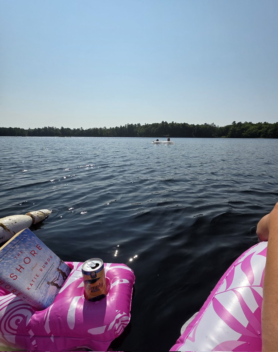 Imagine hating summertime.  #floatlife