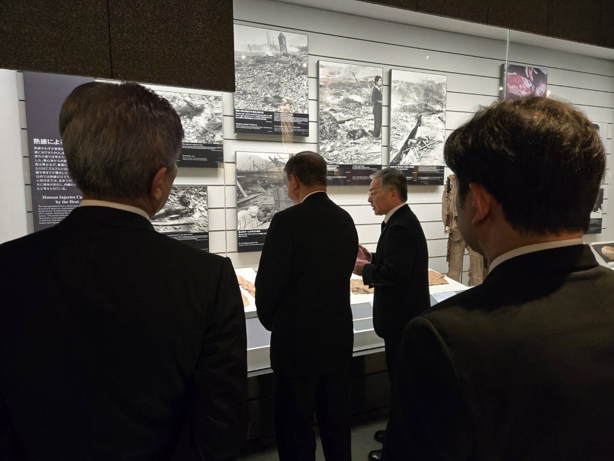 長崎原爆犠牲者慰霊平和祈念式典に参列し、2年ぶりに長崎原爆資料館にも伺いました。広島は人類初の被爆地、しかし長崎を最後の被爆地にできるかどうかは、我々にかかっているのです、と資料館の方が仰っておられました。「核戦争のない世界」そして「核兵器のない世界」、恒久平和の実現に力を尽くし