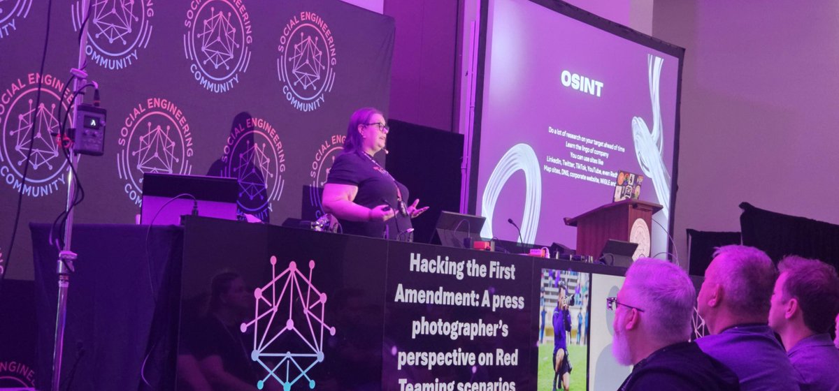 Edna (they/them) đź…… (@ednas) on Twitter photo Just finished my talk "The Devil Wears a Headset" at <a href="/sec_defcon/">Social Engineering Community</a>, thank you to everyone who came to the talk! Just finished my talk "The Devil Wears a Headset" at <a href="/sec_defcon/">Social Engineering Community</a>, thank you to everyone who came to the talk!