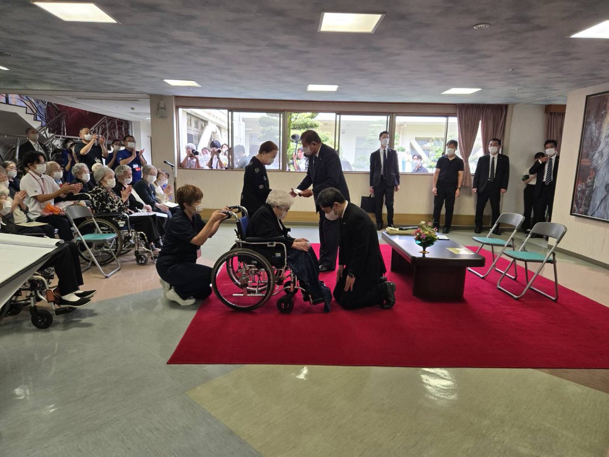 被爆者養護施設「恵の丘長崎原爆ホーム」にお伺いしました。被爆80年、「継承」をテーマに被爆体験集の作成、語り部活動などに取り組んでいただいておりますことに心より感謝申し上げます。心のこもった手芸品をありがとうございました。