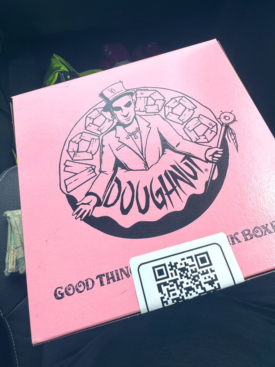 BadWolfRose4's tweet image. I am aliiiiiiive, stayed home and in bed all day yesterday and feel so much better!

Air quality - 100+
Bad - 0

But we back!! 💪🏼 Took it easy at the gym bc I was dying for a donut!! Paid my dues and got my sweets 🍩

See yall #LiveAFFest tonight!!! 🫶🏻