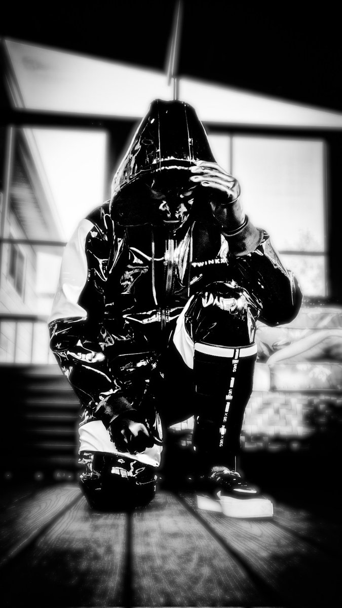 <a href="/twinkx_official/">twinkx</a> track suit