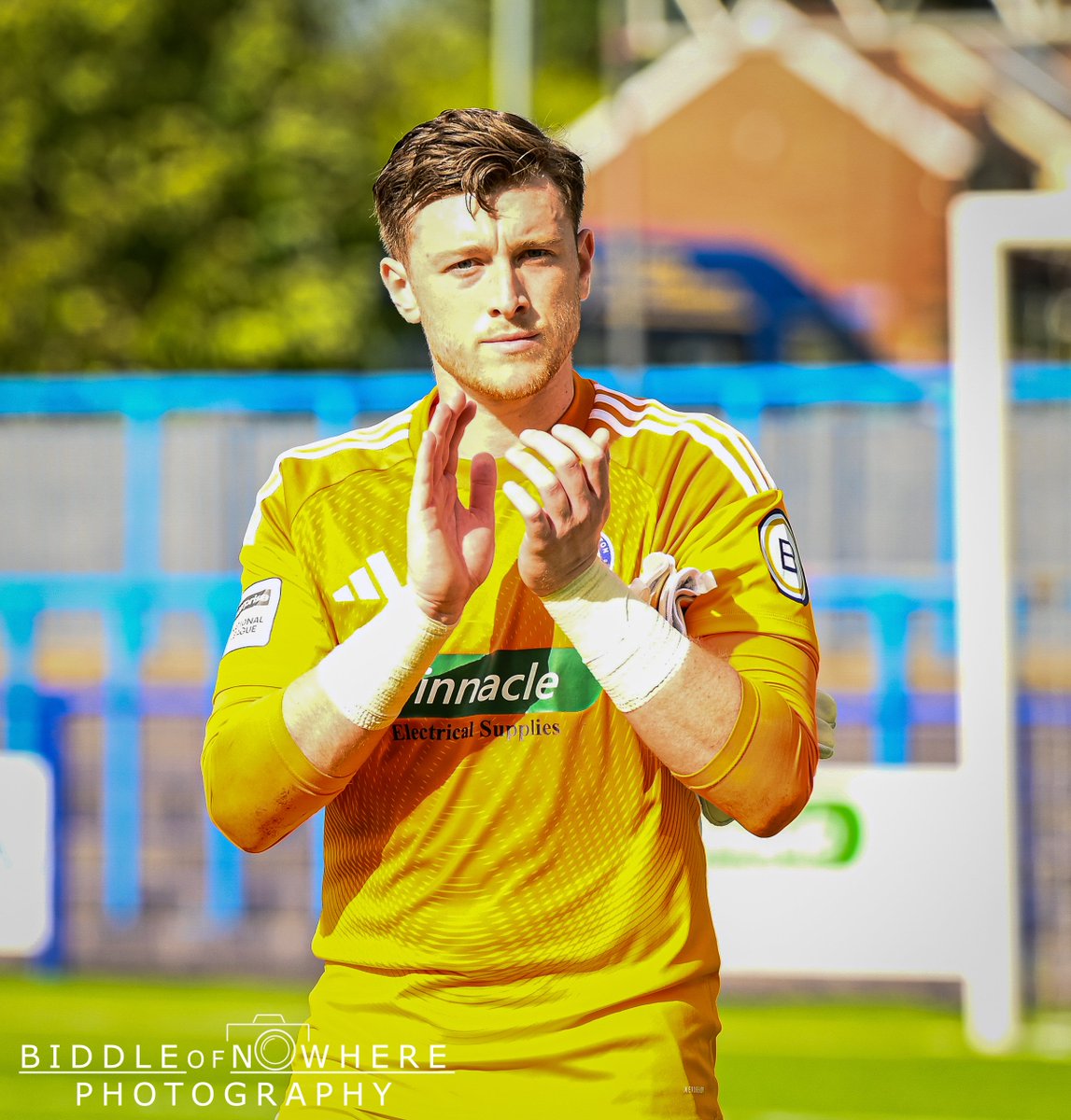 There's nothing quite like home....

A busy few months for me away from the pitch but it always feels good to be back pitchside!

<a href="/CurzonAshton/">Curzon Ashton</a> 1-1 <a href="/LeamingtonFC/">Leamington FC ⚽️</a> 
📸full album - flic.kr/s/aHBqjCqaR2

#UTN