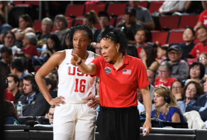 BuckeyeBallers's tweet photo. #WNBAOnCBS  Hall Of Fame Player/Coach Dawn Staley Says Kelsey Mitchell Should Be On MVP Ballots 👋|| Mitchell currently leading a depleted Indiana Fever roster vs Chicago (team high 12 Points & 6 Assists) #Buckeyes