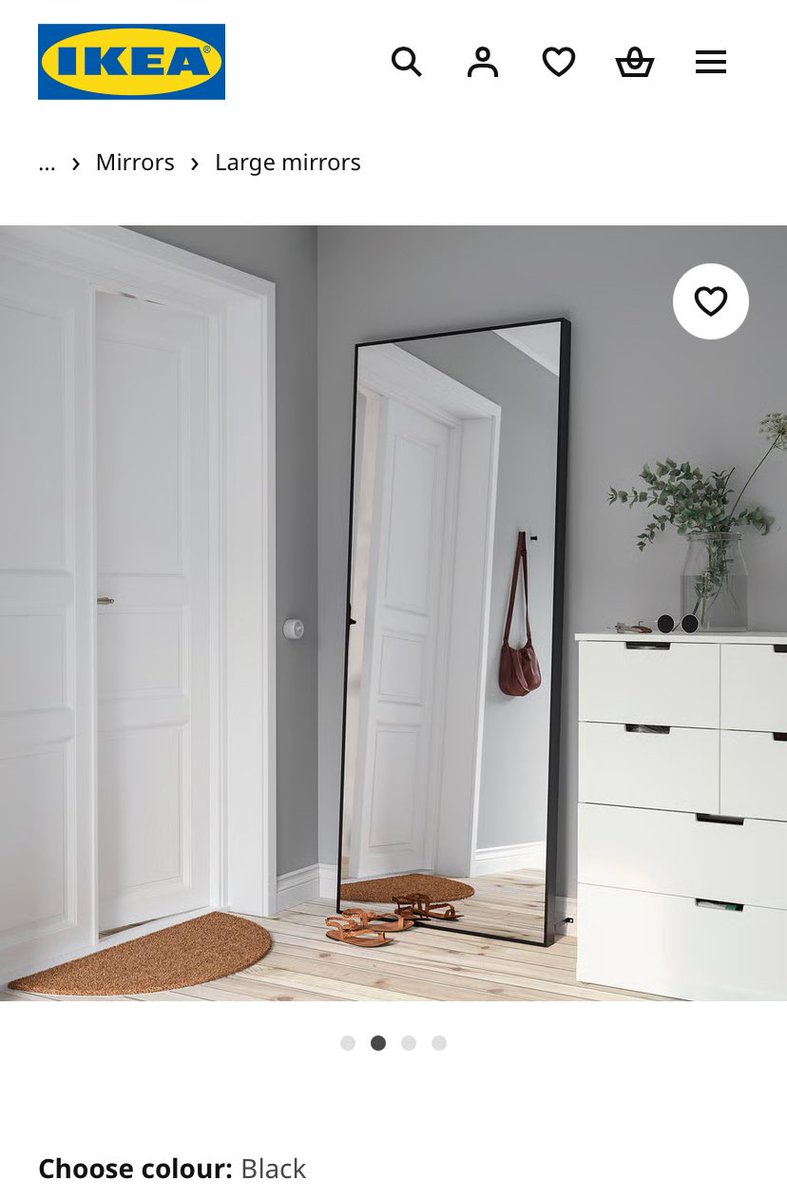 Gentleben1978's tweet photo. A mirror, lamp and boxes to start packing. Just missing a confirmed move date now. https://t.co/Kt6jAkzkqK