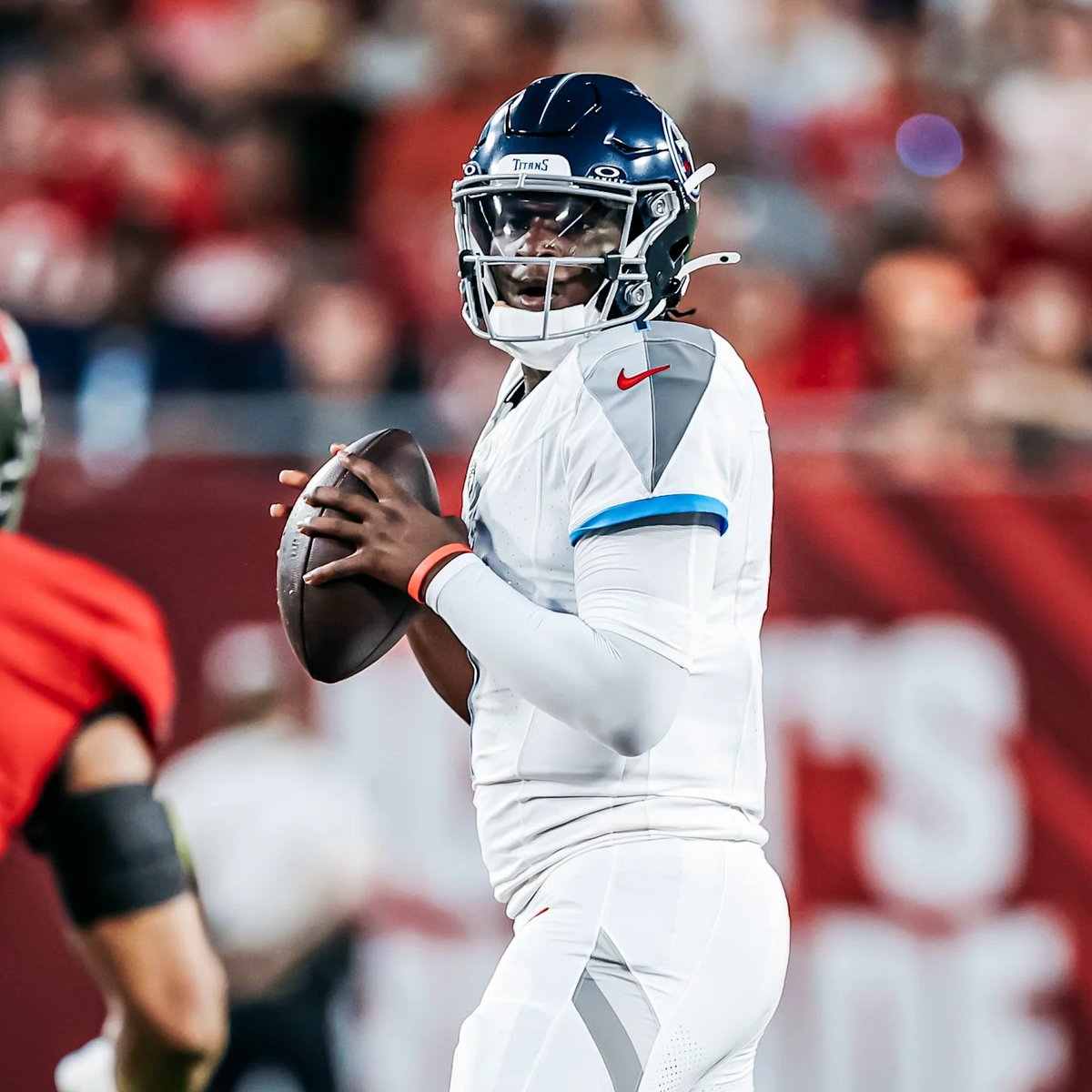 SharmSports's tweet photo. GRADE Cam Ward's NFL preseason debut:

-5/8
-67 Yards
-0 TDs
-0 Interceptions
-89.1 Passer RTG
-2/3 Passing on 3rd Down
-Led a 65-Yard Touchdown Drive

#Titans #TitanUp https://t.co/4v2Zs4xtTa