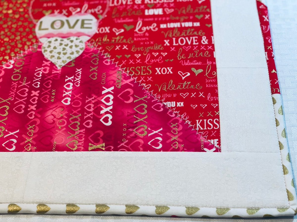 angelhw1956's tweet image. Quilted Valentines Table Topper teatimequiltsnmore.etsy.com/listing/661306… #TeaTimeQuiltsnMore #Etsy #TableTopper