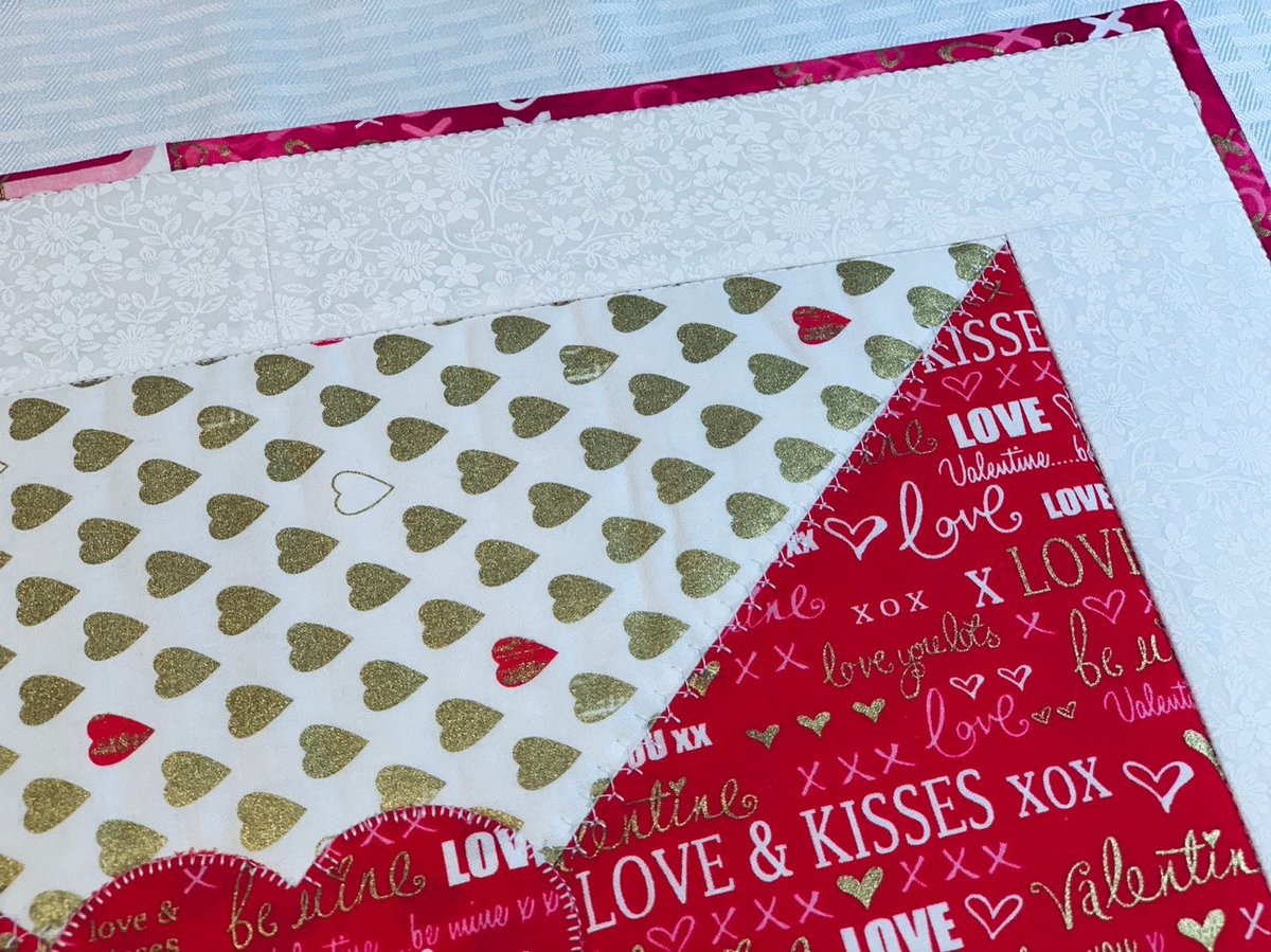 angelhw1956's tweet image. Quilted Valentines Table Topper teatimequiltsnmore.etsy.com/listing/661306… #TeaTimeQuiltsnMore #Etsy #TableTopper