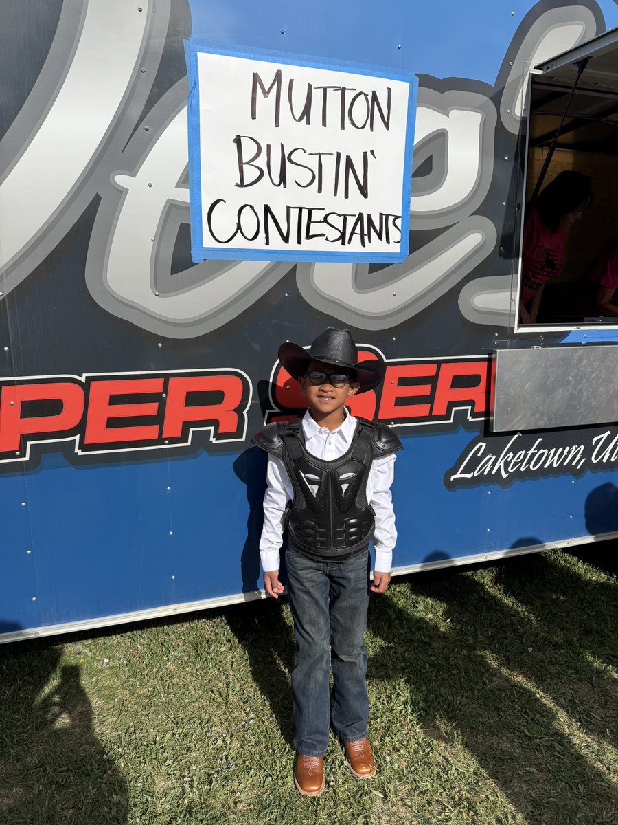 Chris Hatch tweet media