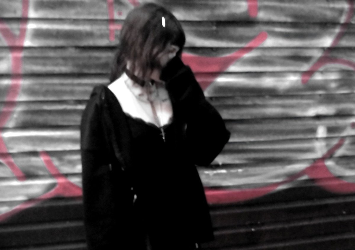 be_trinityy's tweet image. fur leg warmers are my everything🪽 #Graffiti #photothelive