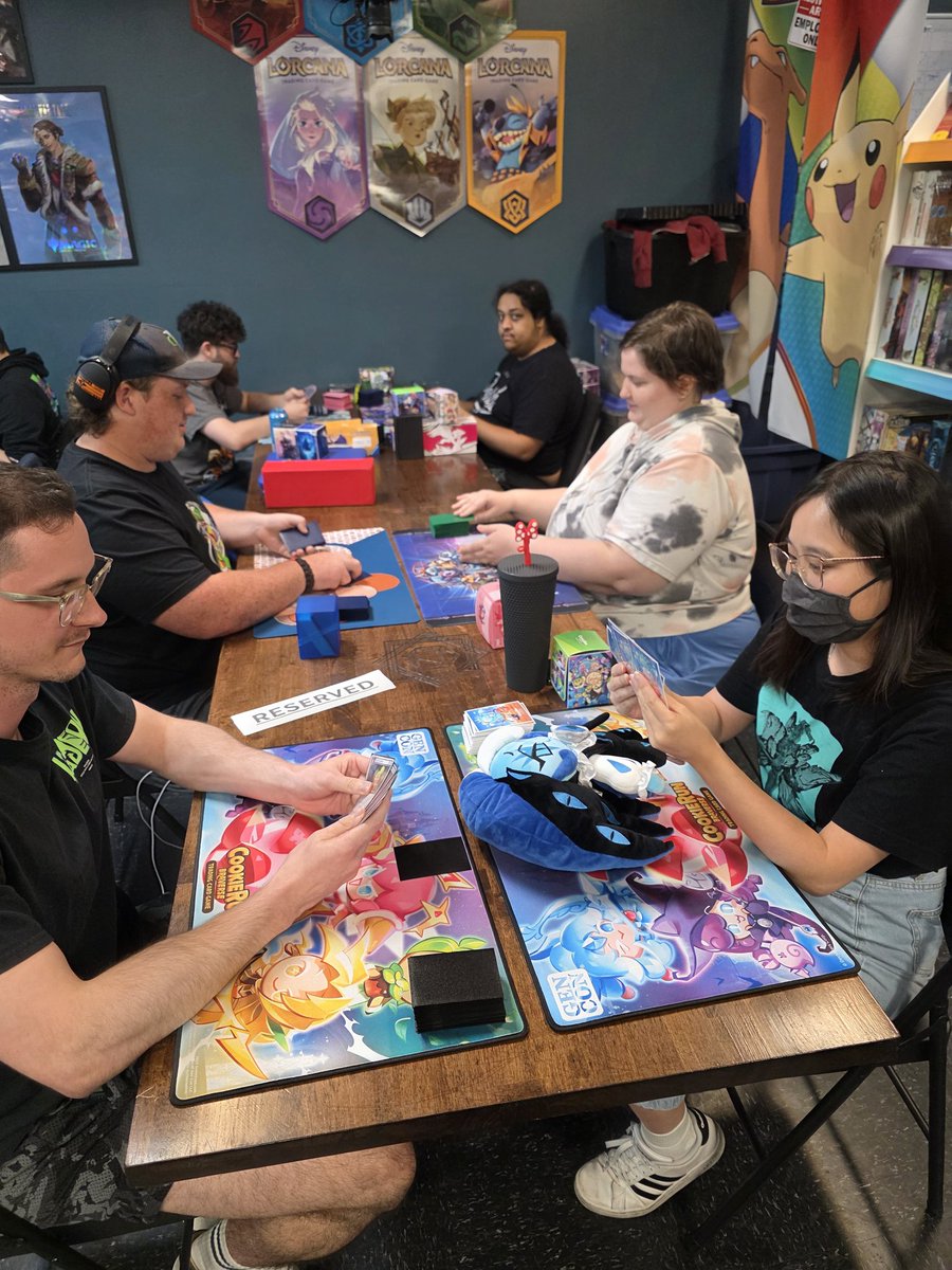 ZakeSenpai 🐧 VTuber tweet media