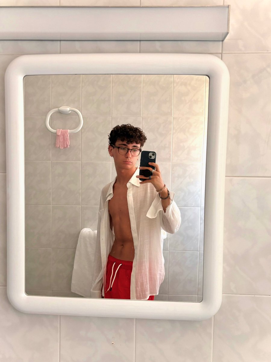 sid 🦦 tweet media