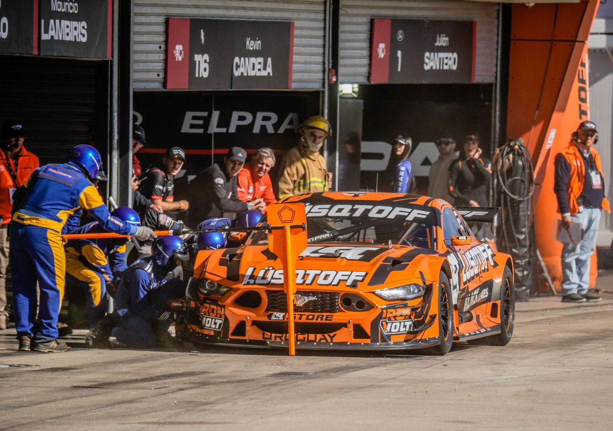 Sábado de mucho trabajo en boxes ☑️

Hoy tuvimos dos entrenamientos que nos sirvieron para dejar todo listo para mañana 💪🏼

A sacar los remos, desde el P47 a partir de las 12.45 🏁