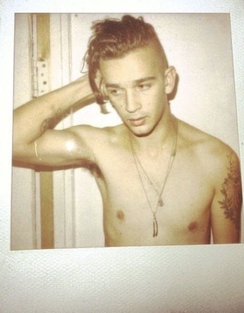 matty healy pics tweet media