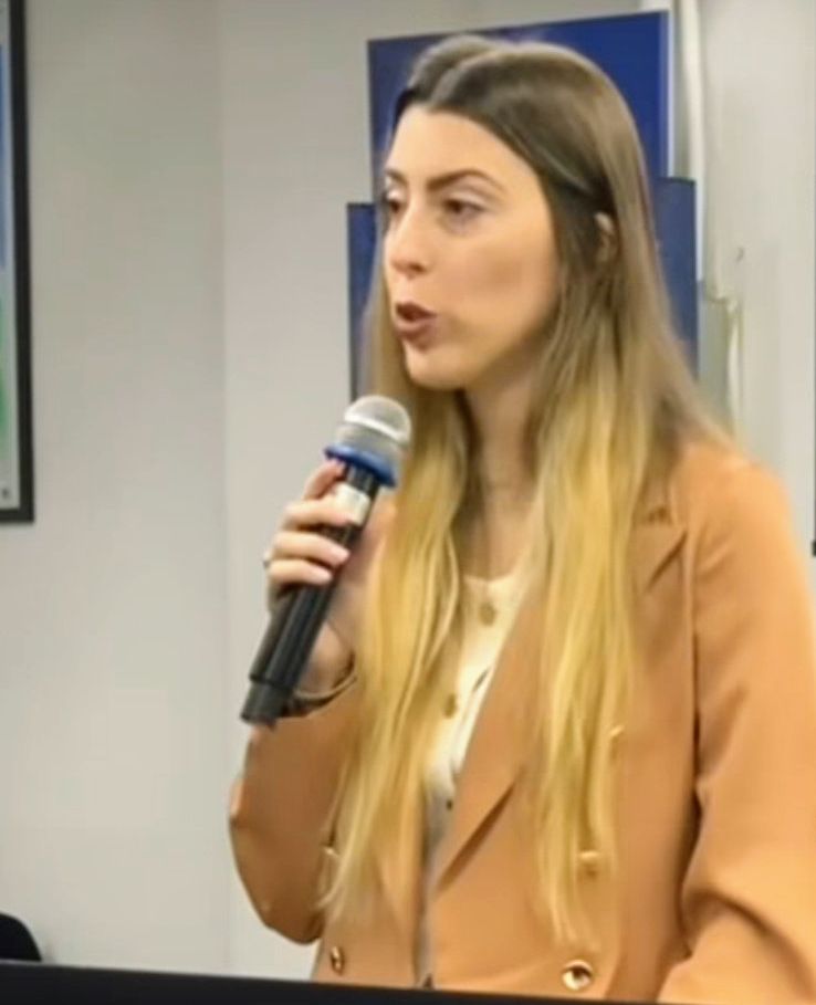 Ella es la RATA CHAVISTA Carolina Molinos Presidenta del Circuito Judicial Penal de Caracas quien impide la recepción de los habeas corpus a favor de los desaparecidos y presos políticos mano derecha de Elsa Gómez Presidenta de la sala Penal del TSJ.