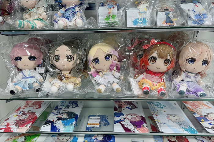 大阪日本橋店】 下記の商品が入荷しました❕ Giftぬいぐるみ 学園