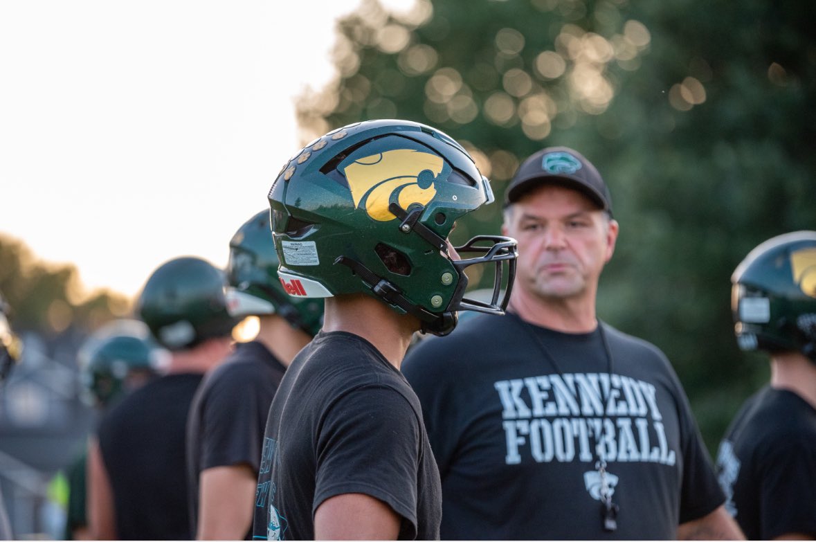 Damarian Orr (@damarianorr) on Twitter photo It’s about that time to either eat or starve‼️ won’t be left behind until the job is finished!
Damarian Orr
Running back (5A)
<a href="/CRKFootball/">Cedar Rapids Kennedy Football</a>
<a href="/CoachPerrone/">Coach Perrone (My Recruits)</a>
<a href="/MyRecruits_/">My Recruits</a> It’s about that time to either eat or starve‼️ won’t be left behind until the job is finished!
Damarian Orr
Running back (5A)
<a href="/CRKFootball/">Cedar Rapids Kennedy Football</a>
<a href="/CoachPerrone/">Coach Perrone (My Recruits)</a>
<a href="/MyRecruits_/">My Recruits</a>
