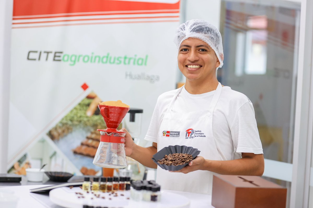 Ministerio de la Producción (@minproduccion) on Twitter photo 🌱☕🍫 PRODUCE fortalece la transformación productiva en Huánuco
El Ministerio de la Producción, a través del <a href="/ITPproduccion/">Instituto Tecnológico de la Producción</a>, presentó la moderna infraestructura y las nuevas plantas multipropósitos del CITEagroindustrial Huallaga, que beneficiarán a mypes y productores de café, 🌱☕🍫 PRODUCE fortalece la transformación productiva en Huánuco
El Ministerio de la Producción, a través del <a href="/ITPproduccion/">Instituto Tecnológico de la Producción</a>, presentó la moderna infraestructura y las nuevas plantas multipropósitos del CITEagroindustrial Huallaga, que beneficiarán a mypes y productores de café,