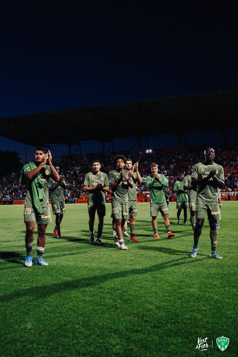 ASSEofficiel's tweet photo. 💚 Près de 700 en parcage, des centaines d’autres dans le stade.

Bon retour au Peuple Vert, et à la semaine prochaine, chez nous ! 🏠 https://t.co/qSfSfgVOP5