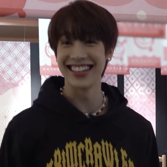 nicholas.mybf (@trakinascega) on Twitter photo queria ser um palhaço pra ver o sorriso dele todo dia :"(
#roadyselcaday #road𝓨selcaday #rdysd #xikers #싸이커스 #HUNTER #헌터 <a href="/xikers_official/">xikers(싸이커스)</a> queria ser um palhaço pra ver o sorriso dele todo dia :"(
#roadyselcaday #road𝓨selcaday #rdysd #xikers #싸이커스 #HUNTER #헌터 <a href="/xikers_official/">xikers(싸이커스)</a>