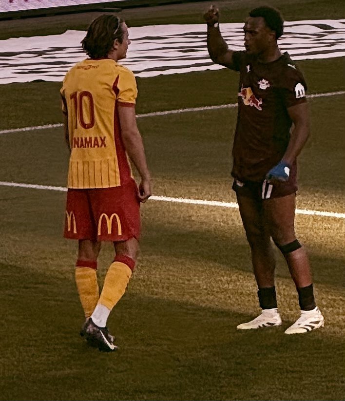 ❤️💛 <a href="/RCLens/">Racing Club de Lens</a> #RCLens #RCLRBL <a href="/FlorianThauvin/">Florian Thauvin</a> <a href="/LoisOpenda/">Ikoma-Loïs Openda</a>