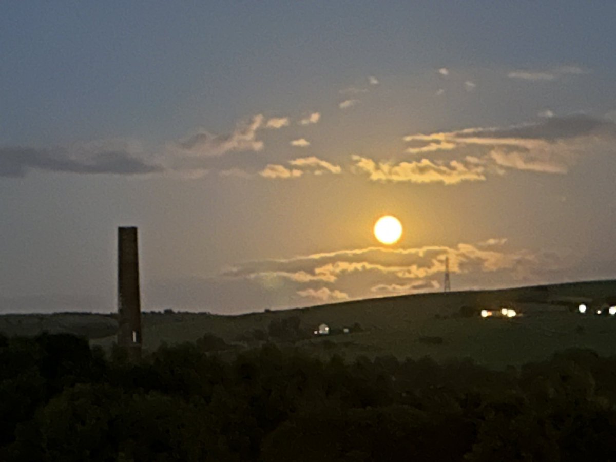 Amazing Moon tonight !