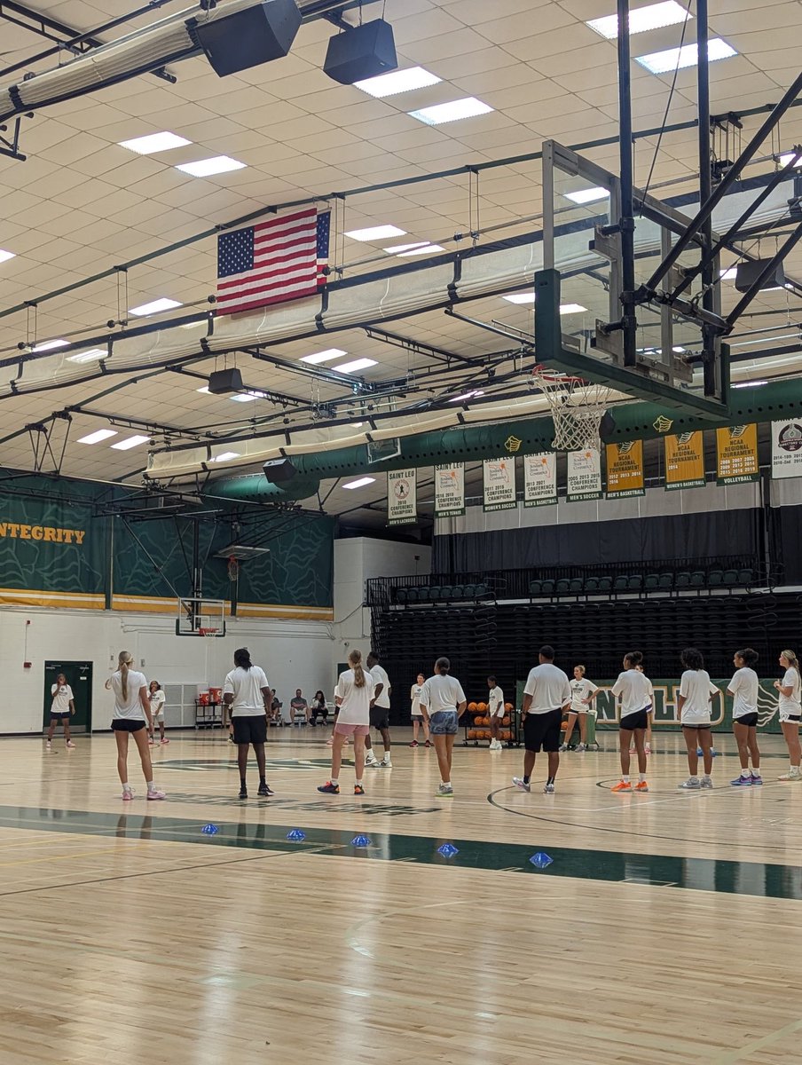 MyaGreene11's tweet photo. Had a great time at the Saint Leo elite camp today! Learned a ton, met some real talent, and got top-tier coaching that pushed me to be better. Grateful for the experience! Thank you @SaintLeoWBB @CoachSManer @C_Marshalll 
@mikemillsnc @RealCoach_D @CoachAmber @TampaIgniteGBB https://t.co/djAL2UucPH