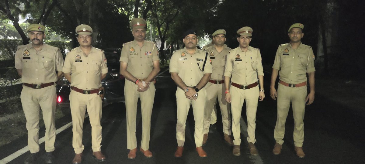 चैकिंग के दौरान थाना सेक्टर-39 पुलिस व आर.आर.यू. चोरी करने वाले बदमाशों के बीच हुई मुठभेड़ मे 02 बदमाश घायल व गिरफ्तार एंव अन्य 06 बदमाश कॉम्बिंग  के दौरान गिरफ्तार।
कब्जे से 04 आर.आर.यू. 02 टॉवर के केबल बण्डल ,02 कार, चोरी करने मे प्रयुक्त उपकरण एंव अवैध शस्त्र बरामद।